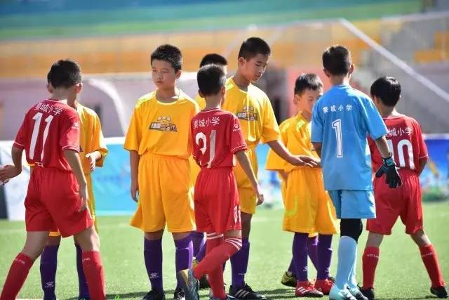 马克西33分76人送黄蜂3连败 骑士力克活塞